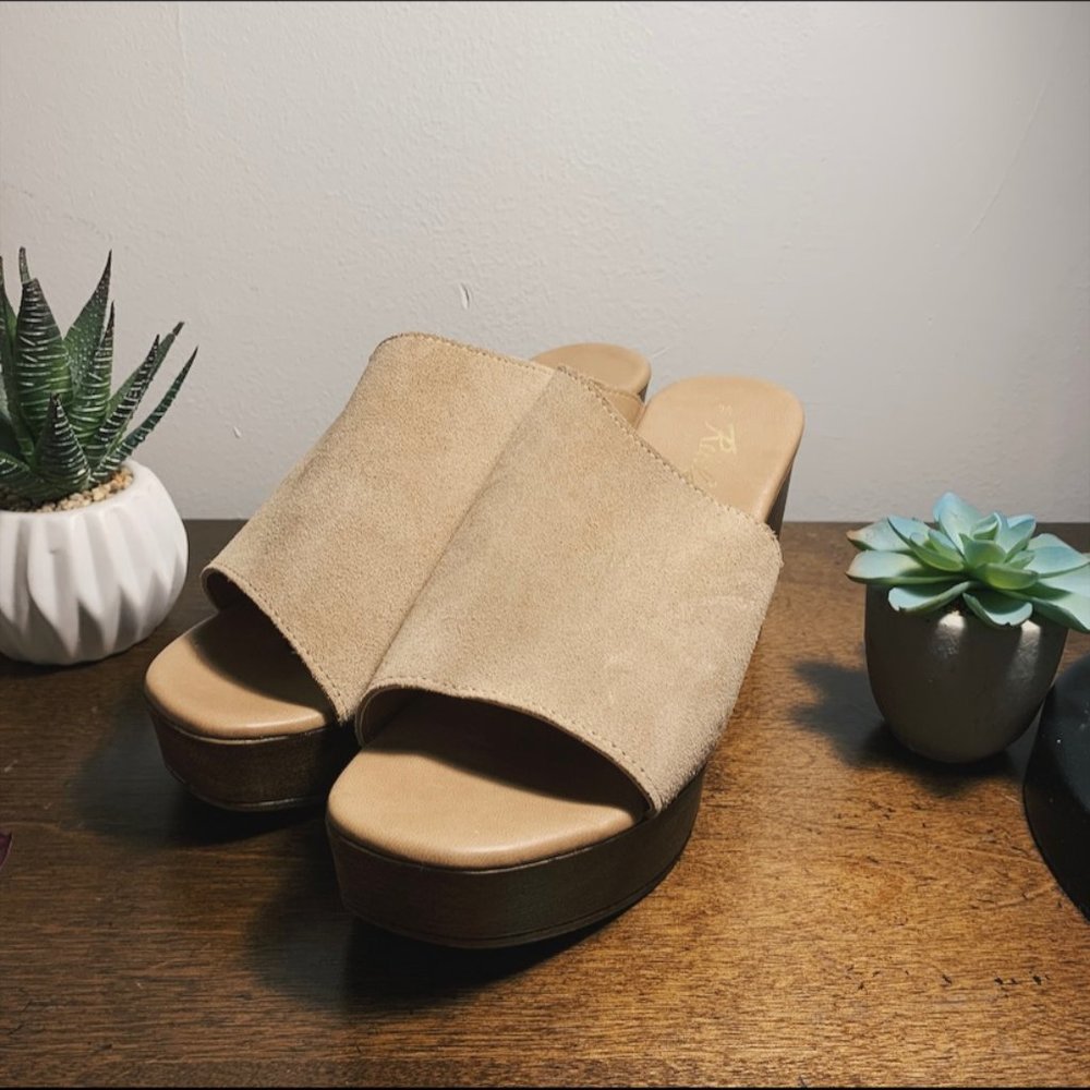 Wide heal, Open toed Shoes